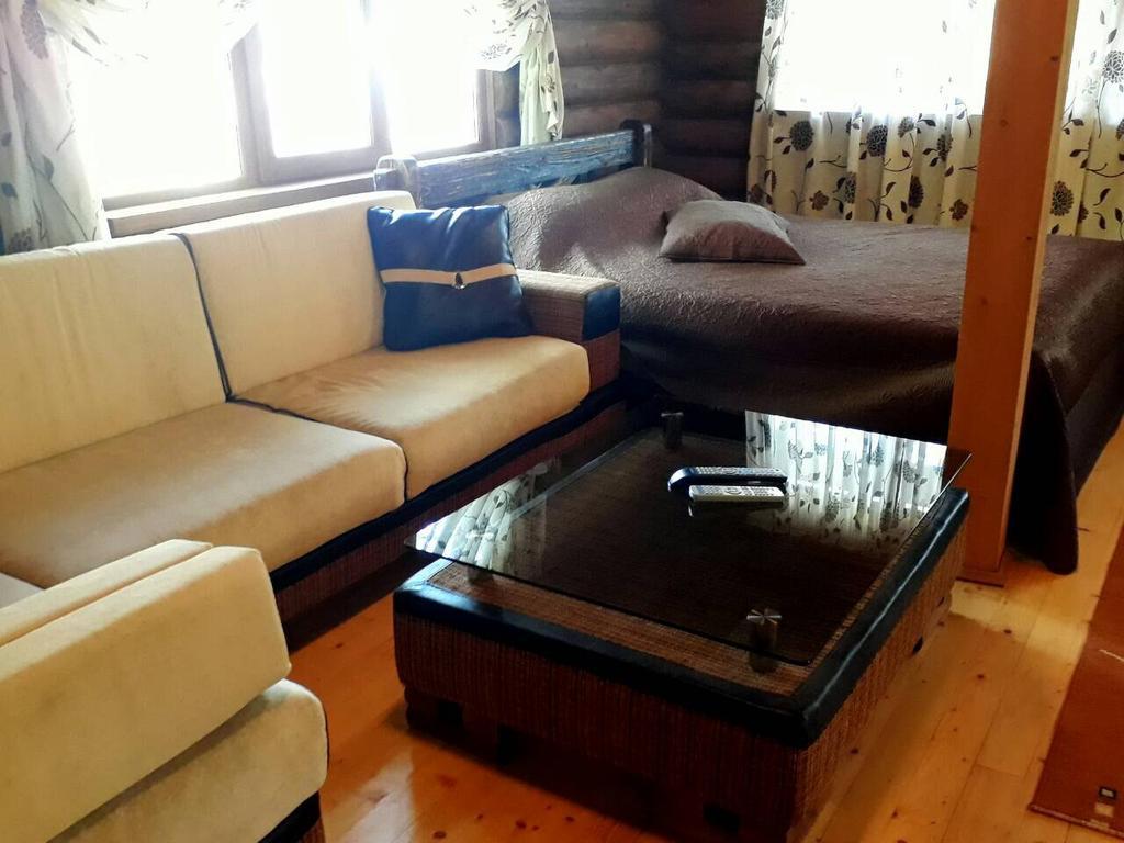 Affittacamere Rancho 555 Užhorod Esterno foto